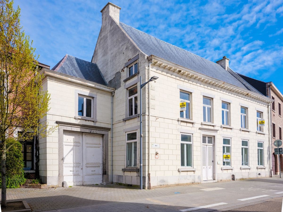 Herenhuis te koop in Herk-de-Stad, Markt 17